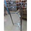 Image 3 : Clothes Rack 30" x 52" with Adjustable Height & Folds Up 