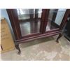 Image 5 : 2 Door China Cabinet - Mahogany - New Old Stock - Lights Up with Glass Shelves