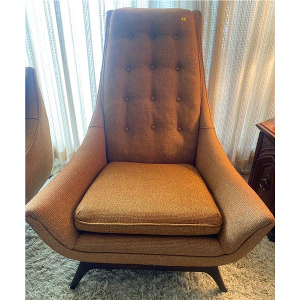 House of Braemore Elegant Vintage Lounge Chair 31W x 32D x 42H