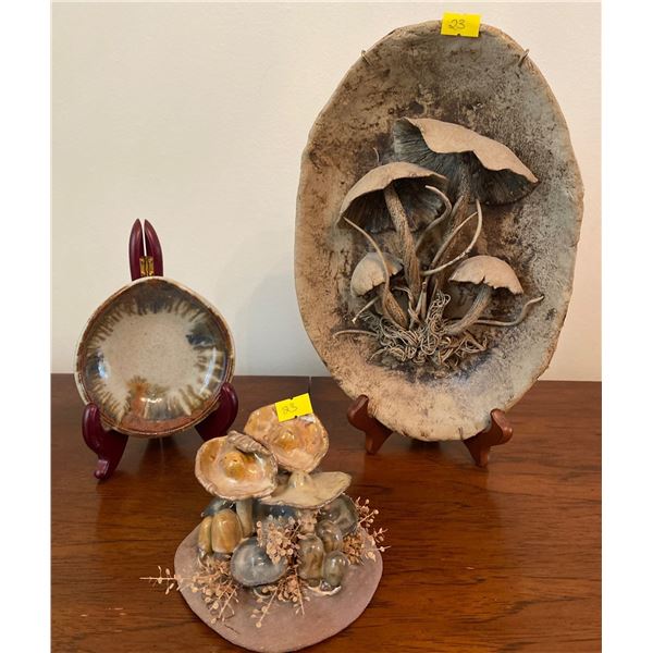 Vintage Mushroom Deco Handmade Wall Hanging Ceramic Statue & Ceramic Stoneware Bowl