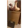 Image 1 : Vintage Laundry Hamper Weight Scale Duck Goose Door Stoppers