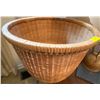 Image 3 : Stoneware Lamp14 x 30 Woven Basket 2 Handmade Sculptures