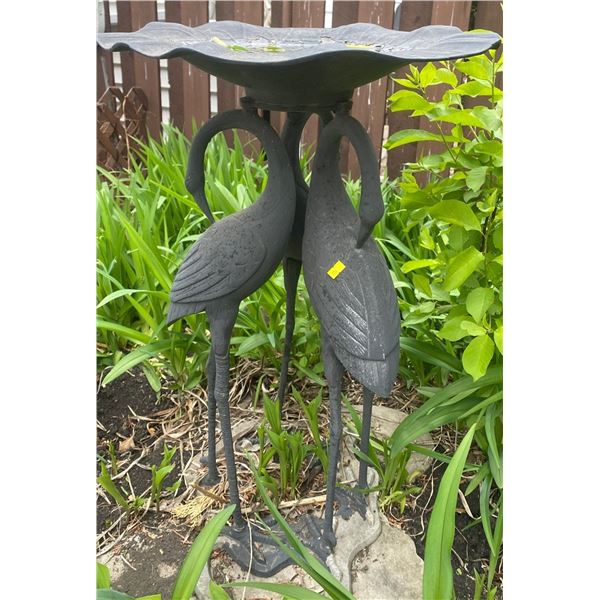 Garden Metal Bird Bath 14"w x 31"h