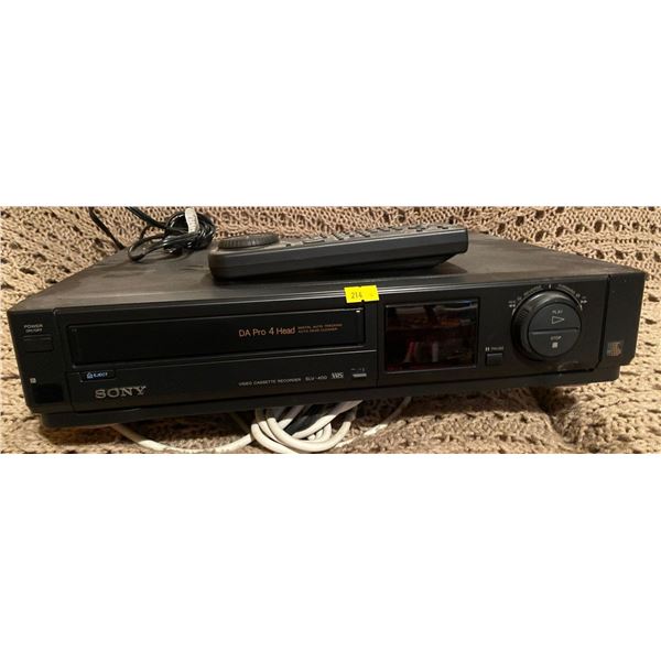Sony Video Cassette Recorder SLV-400 VHS w/ Remote