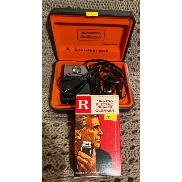 Remington Challenger Electric Shaver w/ Travel Case Vintage