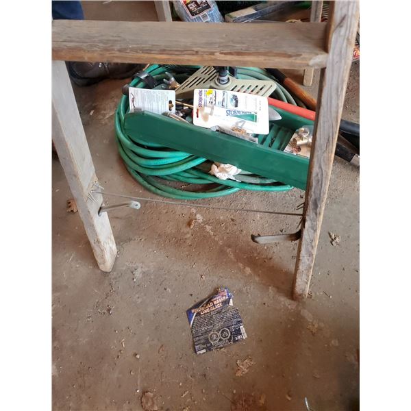 Garden Hoses Tree Trimmer Wood Painting Ladder Sprayers