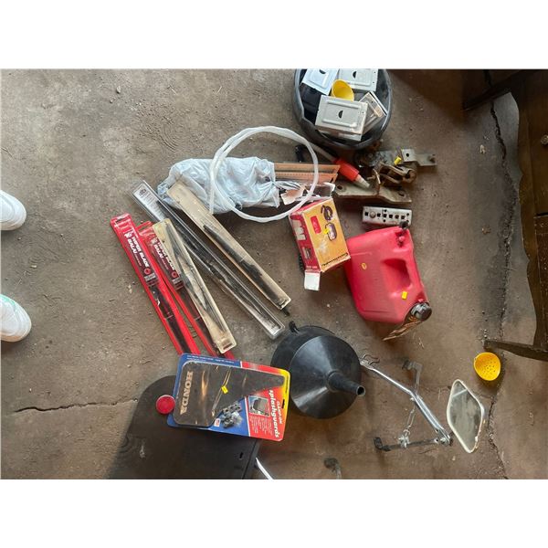 Squares Levels Prybar Tool Belts Hatchet Saw Horse Connectors