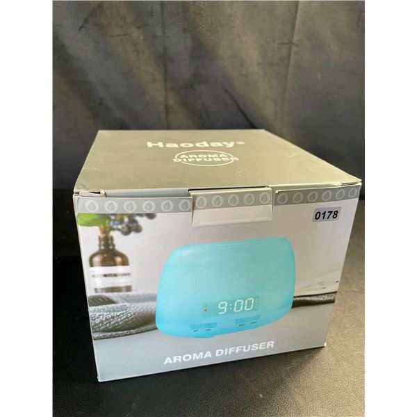 Lot of 1 Aroma Diffuser/Humidifier with Digital Alarm Clock & 7-Colour Night Light - Brand New!