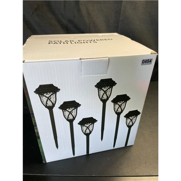 Lot of 1 Box of LED Solar-Powered Pathway Lawn/Garden Lights - 6 Pack - Brand New