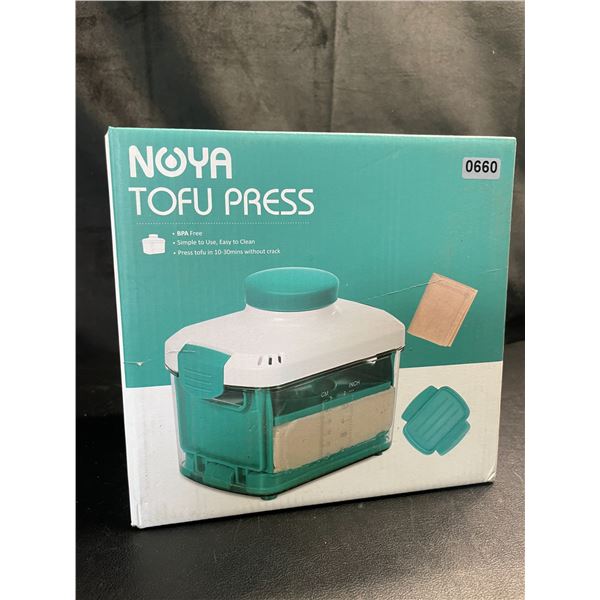 Lot of 1 Noya Tofu Press