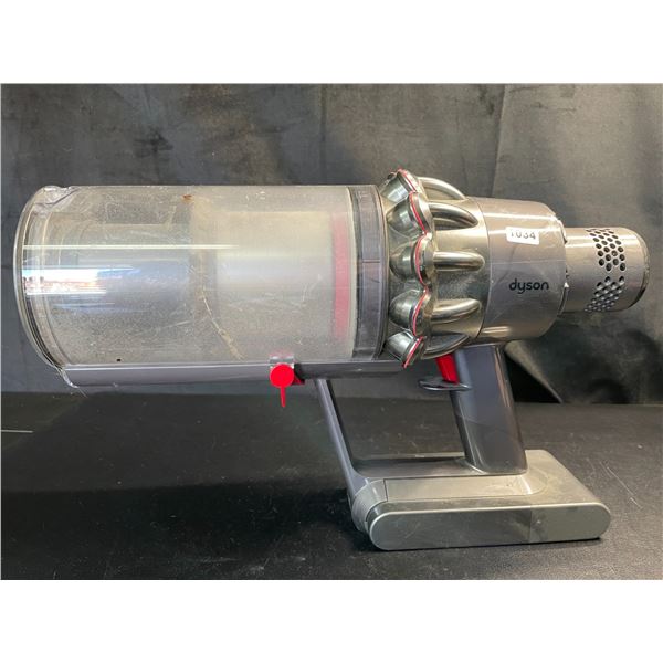 Lot of 1 Dyson Vacuum w/ Battery - Used