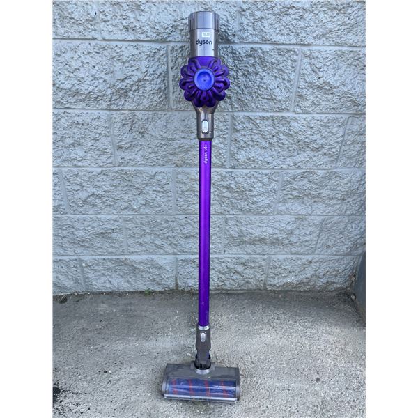 Lot of 1 Dyson v6+ Stick Vacuum w/ Battery - Used
