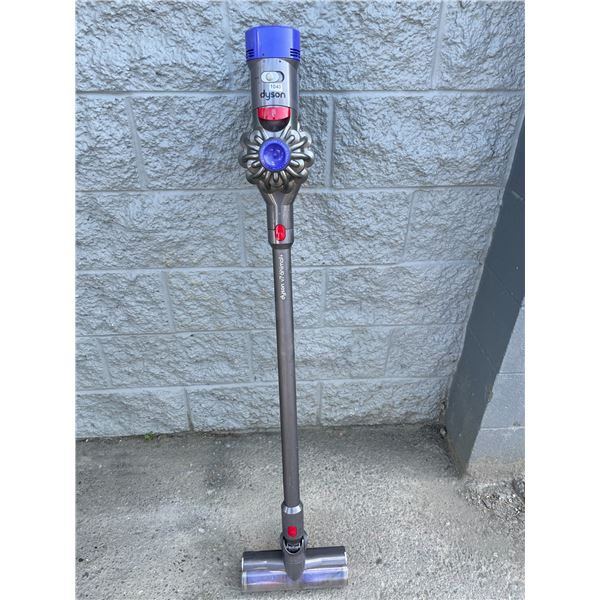 Lot of 1 Dyson v7 Animal+ Stick Vacuum w/ Battery - Used