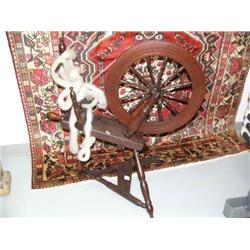 Beautiful old spinning wheel, brought over Oregon trail in mid 1800's - Nicest antique spinning whee