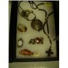 Image 5 : Lot of: 4 framed costume jewelry - Crosses, beaded jewelry, etc. (74)