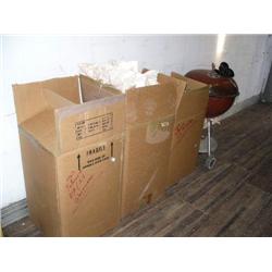 Lot of: 3 boxes of kitchen items, Weber BBQ (54)