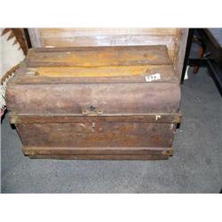 Tin immigrant's trunk