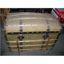 Round top immigrant's trunk