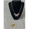 Image 2 : Butterfly Set & 2 Necklaces