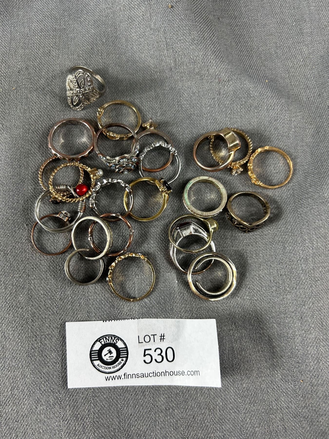 Nice Assortment Of Ladies Rings