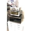 Image 2 : 1 LG MICROWAVE AND 1 CUISINART TOASTER OVEN