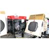 Image 2 : KITCHENWARE INCL. GALANZ 26 LBS COUNTERTOP ICE MAKER, CHUCK HUGHES 26CM SQUARE GRILL PAN, 3.75L