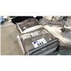 Image 2 : 3 KING BED COVER SET AND MISCELLANEOUS BED SHEET COVERS AND SHAMS