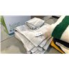Image 2 : BEACH TOWELS AND SHOWER TOWELS