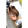 Image 2 : LUCKY BRAND SIZE 7M BROWN SHOE AND CHARLES & KEITH BLACK STRAPPY HEEL