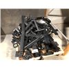 Image 1 : APPROX 18 MONITOR ARMS