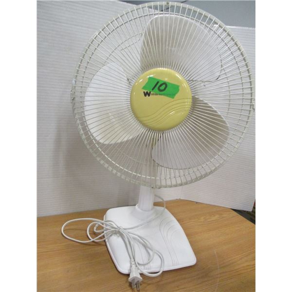 TABLE FAN (WORKING)