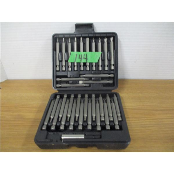 ESTATE: MULTI BIT SET SCREWDRIVER
