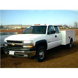 2001 CHEVROLET C3500 EXTENDED CAB 4 DOOR DUALLY UTILITY TRUCK