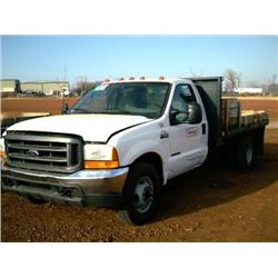 2000 FORD F350 XL SUPER DUTY 4 X 2  FLATBED TRUCK