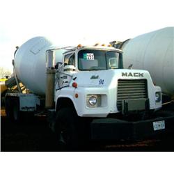 1991 MACK DM685S T/A MIXER TRUCK