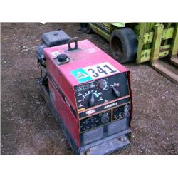 LINCOLN RANGER 8 225 AMP PORTABLE WELDER