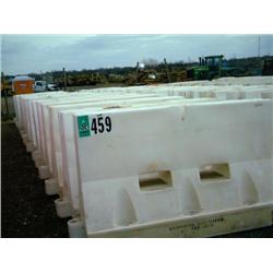 PLASTIC WATER BARRIER