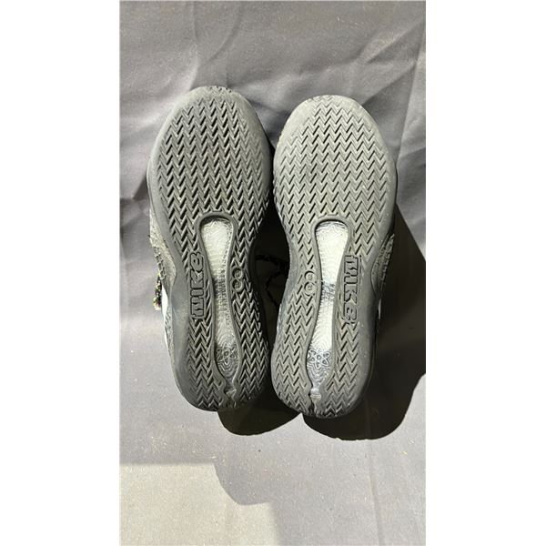 nike cosmic unity white ghost