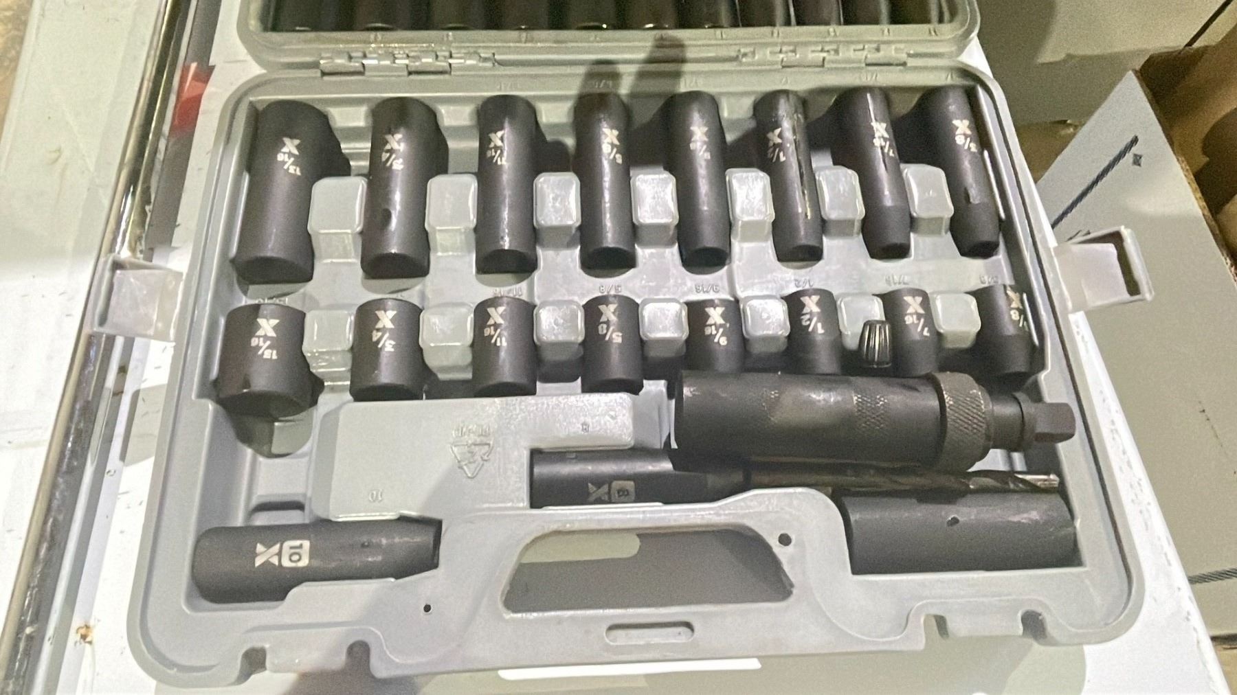 MAXIMUM SOCKET SET WITH LARGE RATCHET - Able Auctions