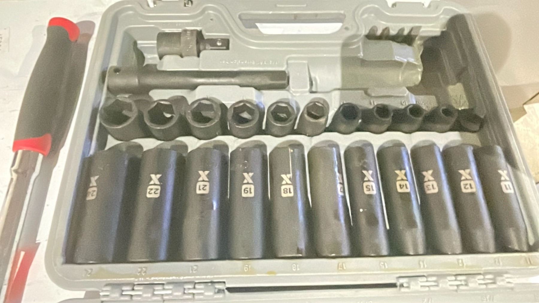 MAXIMUM SOCKET SET WITH LARGE RATCHET - Able Auctions