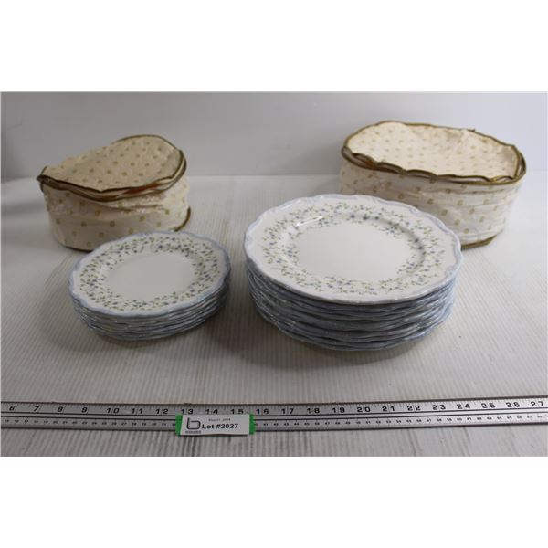 Royal Albert Caroline (8) Medium Plates and (10) Large Plates