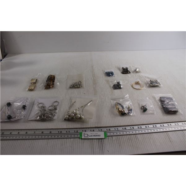 (15) Jewelry Packs - Necklaces, Earrings