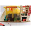 Image 3 : Fisher Price Parking Ramp Toy