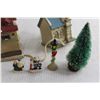 Image 6 : Light Up Christmas Decorative Houses with Decorations