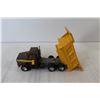 Image 3 : ERTL International Dump Truck