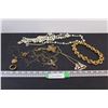 Image 1 : (6+) Necklaces/Jewelry - Various Sizes & Styles