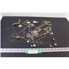 Image 1 : (15+) Necklaces/Jewelry - Various Sizes & Styles