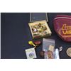 Image 2 : Men's Cuff Links, Collectors Pins, Las Vegas Zip-up Bag