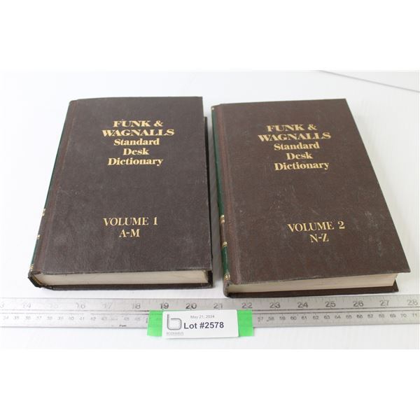 (2) Funk & Wagners Standard Desk Dictionary A-Z