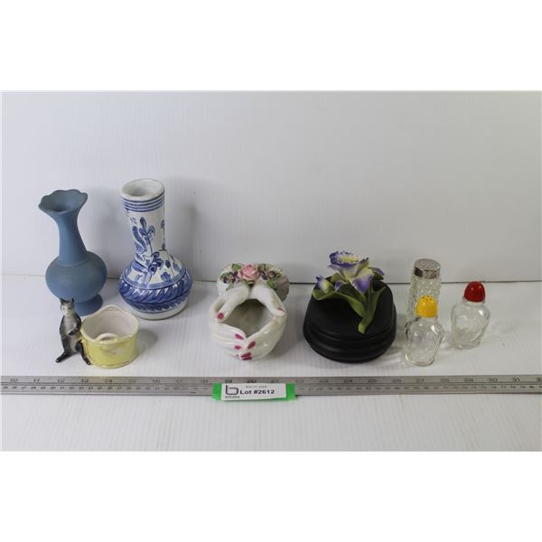 Salt & Pepper Shakers - Ceramic Vases - Hands Vase - Kangaroo Vase - Musical Ceramic Flower